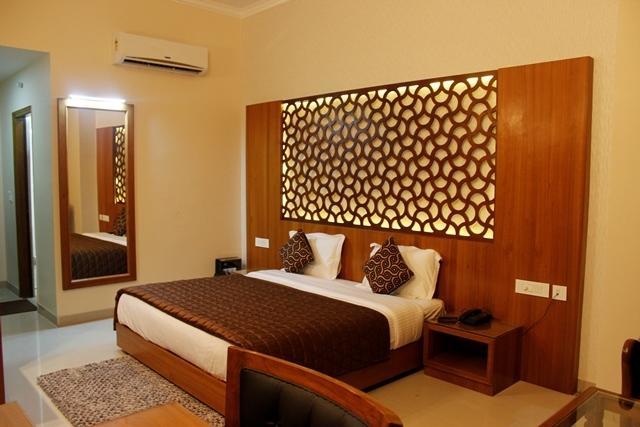 Hotel Neo Classic Chandīgarh Exterior foto