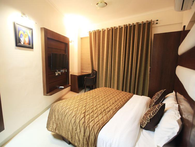 Hotel Neo Classic Chandīgarh Exterior foto